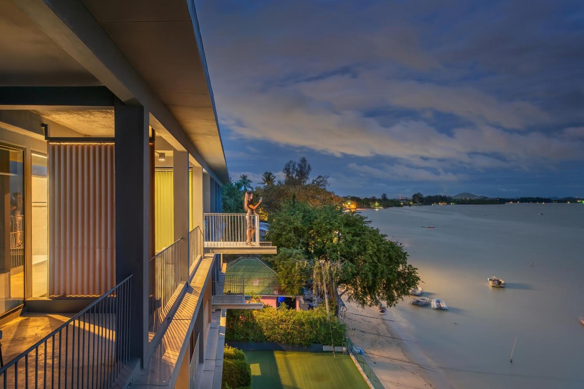 Shin Arch39 Phuket Beach Front - Sha Plus Chalong Exteriér fotografie