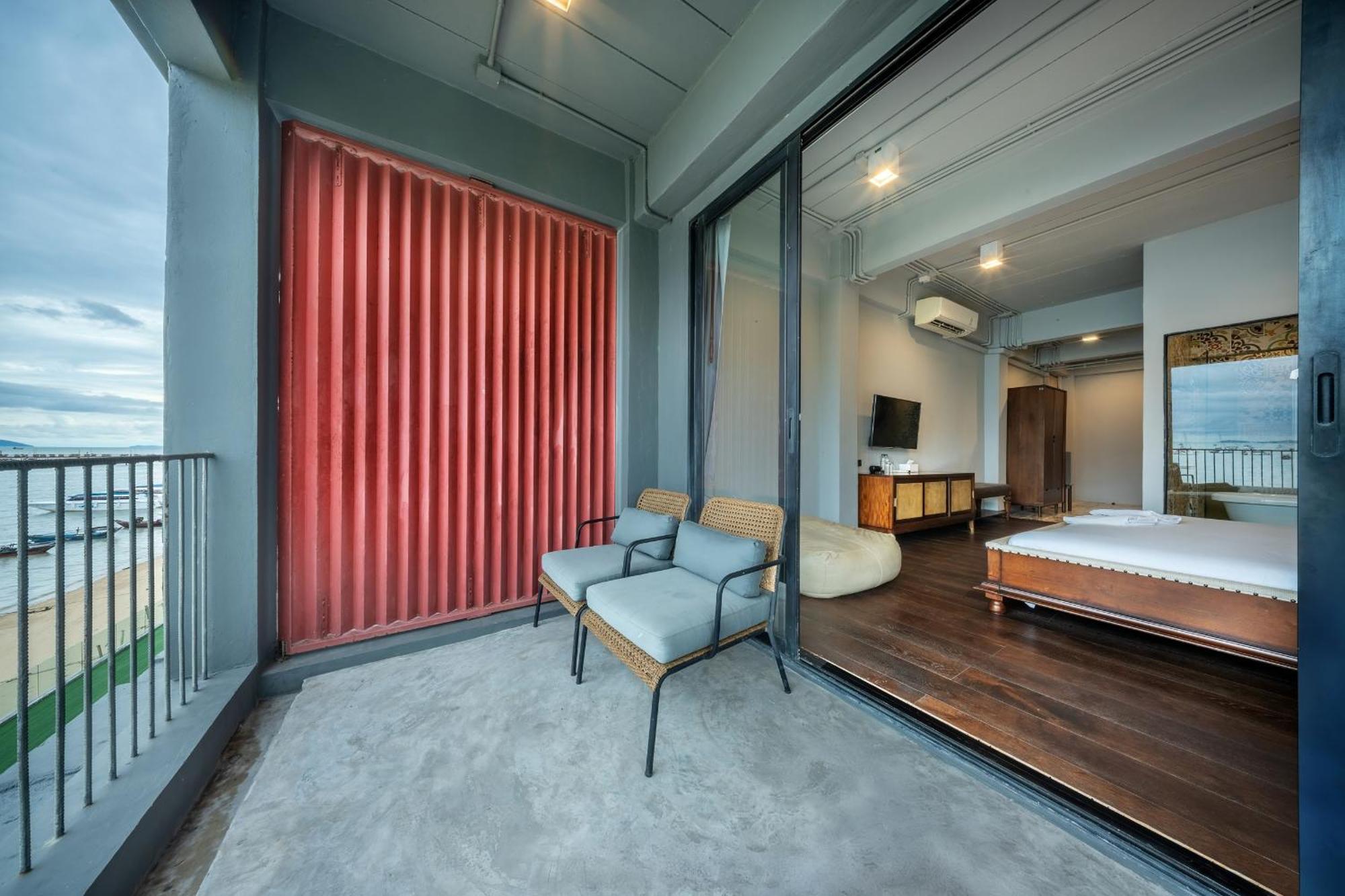 Shin Arch39 Phuket Beach Front - Sha Plus Chalong Exteriér fotografie